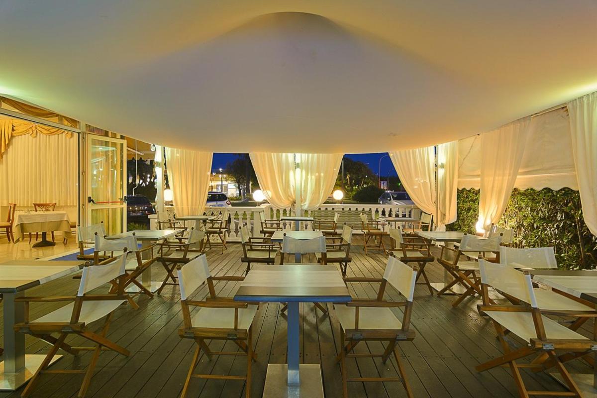 מרינה די פיאטרסנטה Hotel Coluccini מראה חיצוני תמונה
