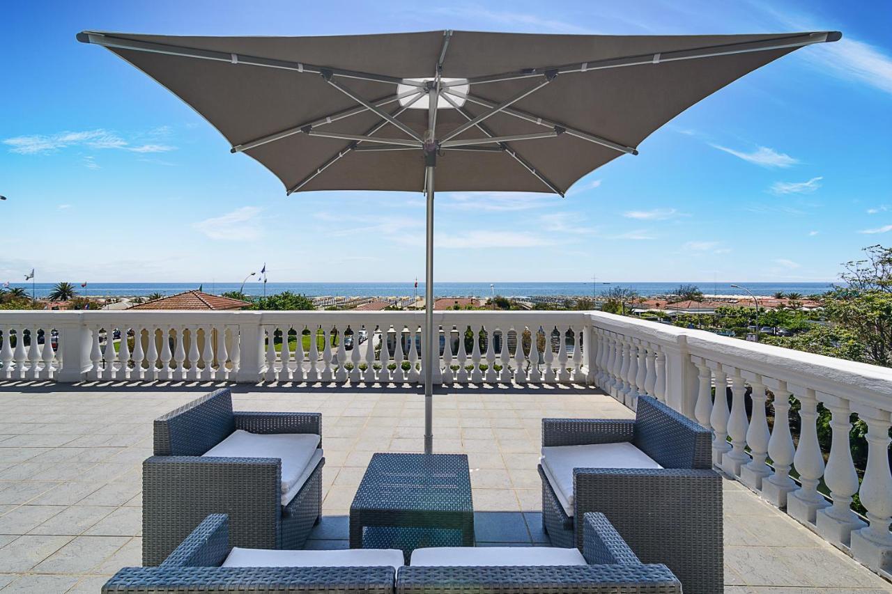 מרינה די פיאטרסנטה Hotel Coluccini מראה חיצוני תמונה